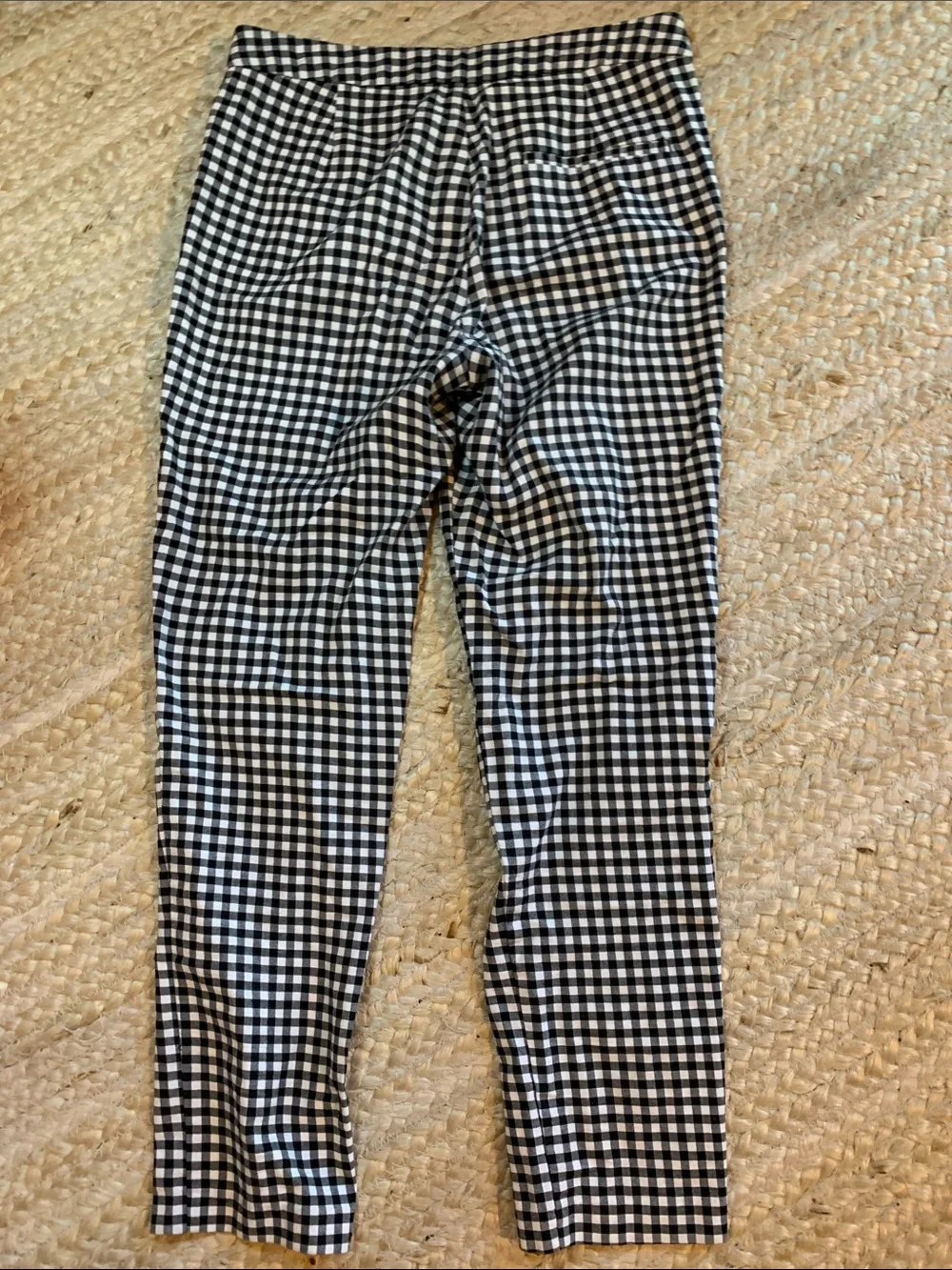 Zara Black & White Gingham Ankle Pants w/ Ruffled Pockets